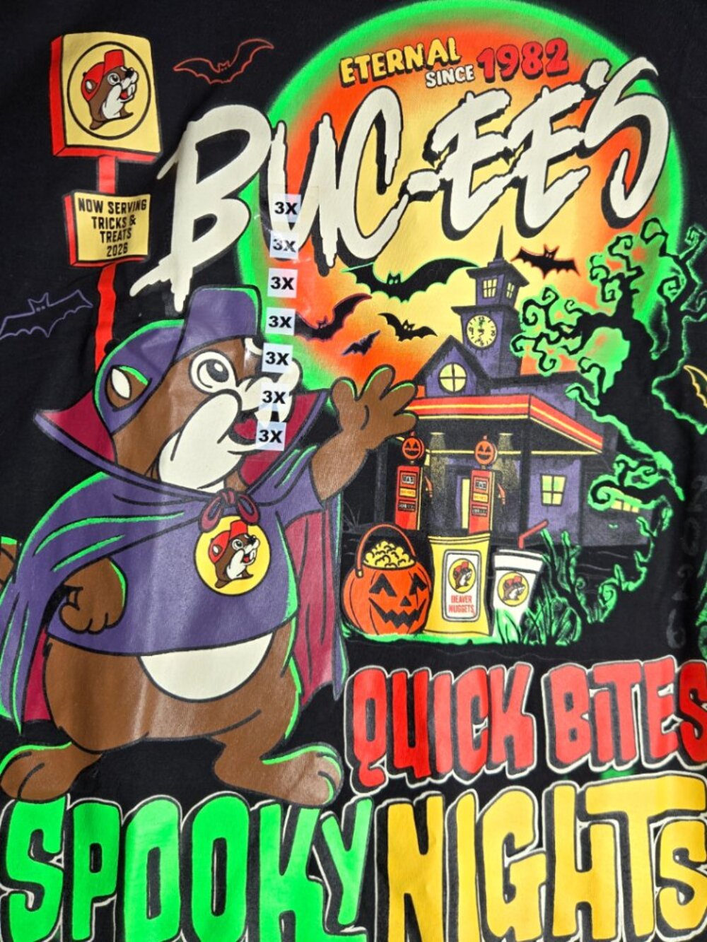 Buc-ee’s Halloween 2026 Spooky Nights Glow In The Dark Adult T-Shirt 3XL